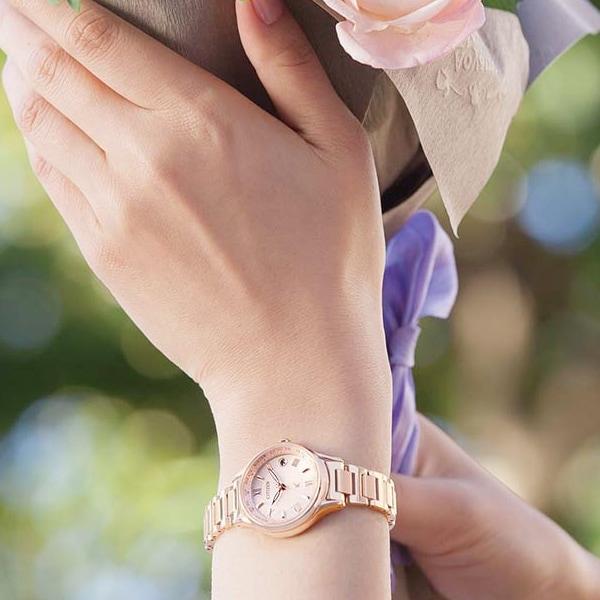 Citizen EC1164-53W ( Watch xC Eco-Drive Radio-controlled H246 Titania Line Happy Flight Bloom Design Sakura Pink)