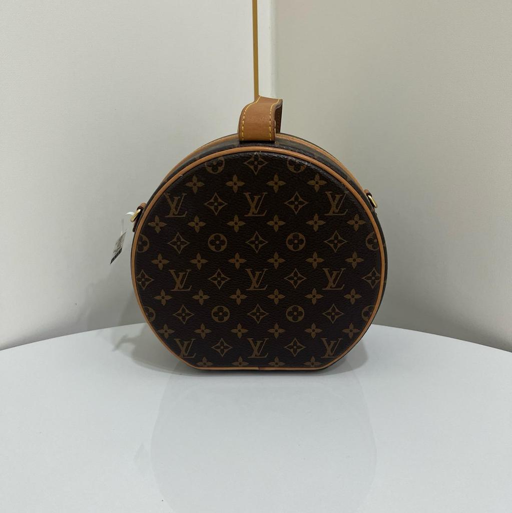 [Б/У] Маленькая Шляпная Коробка Monogram Canvas Кожаная Сумка на Плечо Средняя - Очень Хорошее Состояние #1UZ9J9S