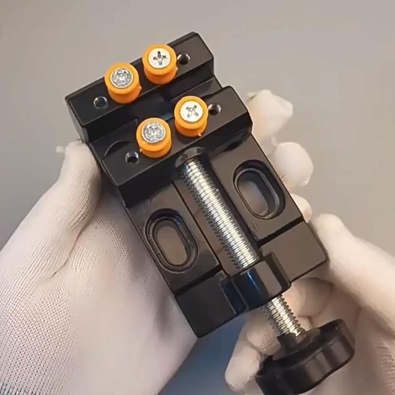 Mini Small Vise Small Clamp Table Vise Household Heavy Duty Flat Nose Pliers Tool Small Fixture Workshop Equipment