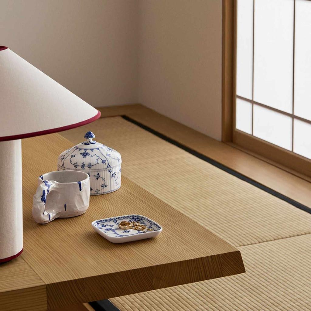 Импортное блюдо ROYAL COPENHAGEN, синее, рифленое, полукружевное, маленькое, квадратное, подарочное, для свадьбы, 1066922 [обычный продукт] 10,5 см