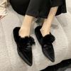 Меховые женские туфли на плоской подошве из хлопка с острым носком, замшевые теплые туфли, дизайнерские зимние ботинки, короткие плюшевые прогулочные сексуальные женские туфли Botas