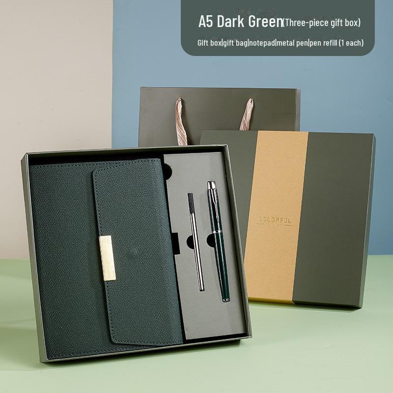 Подарочный набор из трехслойного блокнота формата А5 с индивидуальной гравировкой