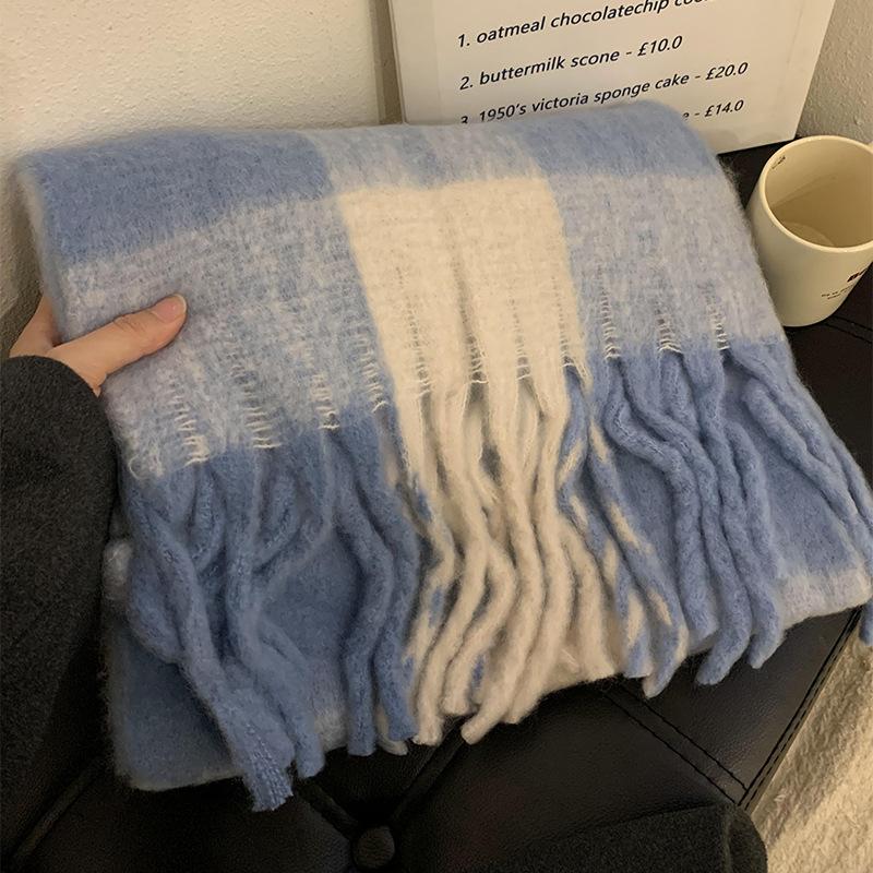 2025 New Scarf Women's Winter Atmosphere Blue and White Plaid Fashion Versatile Shawl Thickened Warm Scarf