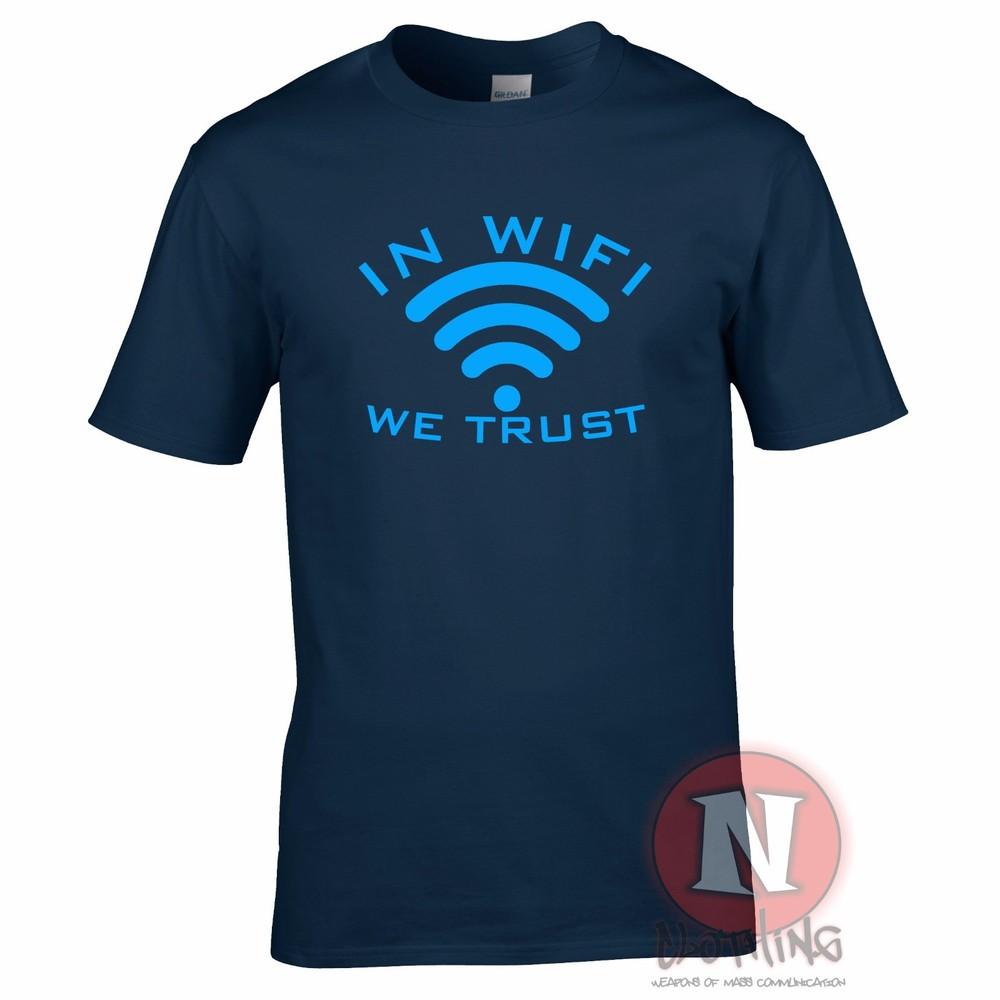 В Wi-Fi мы верим Смешная футболка для гика, ботаника, хипстера Технологии Мобильный телефон Футболка