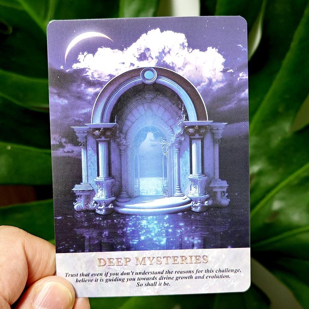 Колода Оракула «Жемчужины Мудрости» 10,4*7,3 см, 44 карты. Погрузитесь в эфирные образы, направляющие вас к открытию более глубокого смысла.