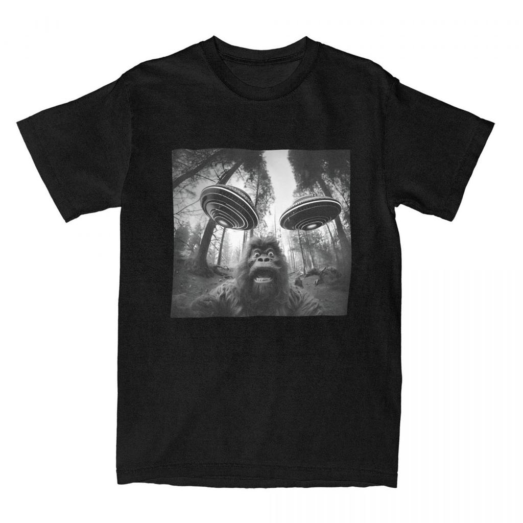Funny Graphic Bigfoot Sasquatch Alien UFO T Shirts for Unisex Cotton Vintage TShirt Bigfoot Selfie Spaceships Tees Tops Printing