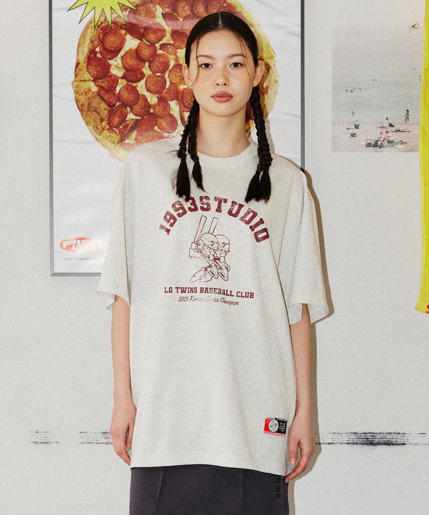 1993STUDIO [Lg Twins] 93 Twins Graphic T-Shirt_Oat Beige