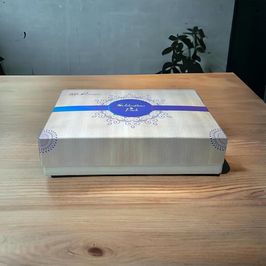 Бутылка из чистой меди с подарочным набором из 2 стеклянных бутылок (Античная Чешущаяся Башня)