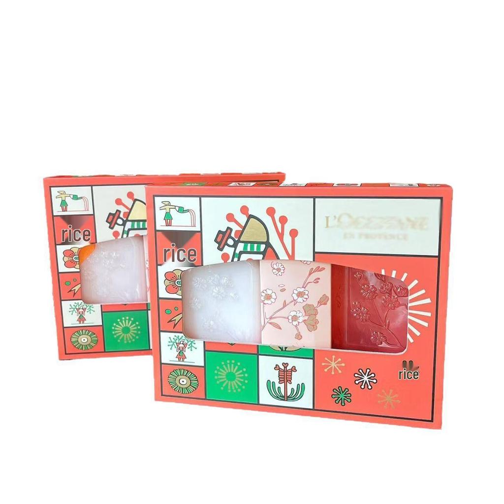 Набор Oushujia: Гель для душа, Лосьон для тела и Крем для рук - Праздничная подарочная коробка.