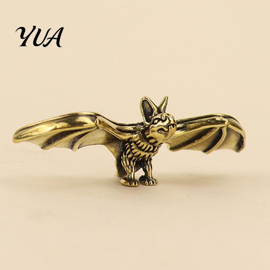 Gothic Style Living Room Accessory Brass Bat Figurines, Vintage Copper Flying Statue, Collectible Mini Animal Figurine Ornament, Desk Feng Shui