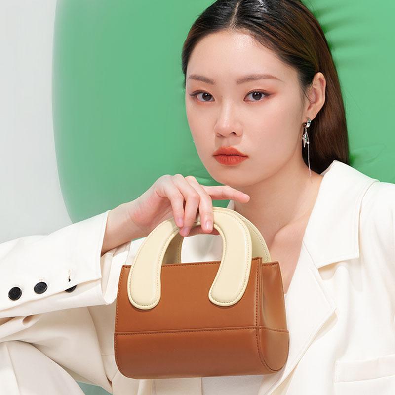 Summer Cute Portable Cowhide Women'S Bag Premium Leather Messenger Bag Small Bag Single Shoulder Women'S Small Square Bag