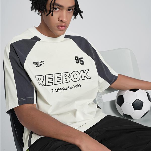 Reebok Футболка свободного кроя с цветными блоками, круглым вырезом, коротким рукавом и буквенным принтом, унисекс, белая 24SRM415UGW1