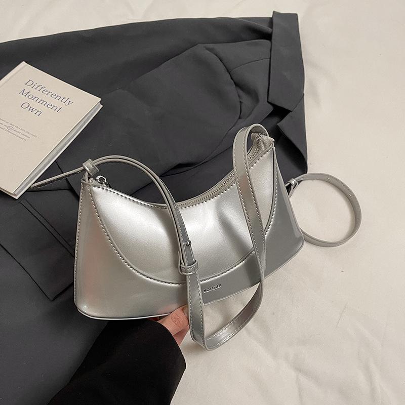 Премиальное ощущение иностранного стиля маленькая сумка женская лето 2025 новая мода нишевый дизайн сумка-мессенджер женская на плечо подмышку