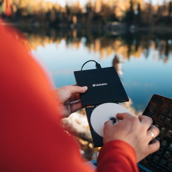 Verbatim Внешний Slimline Blu-ray рекордер Ultra HD 4K + Кабель USB-C/USB-A Черный/Black 43888