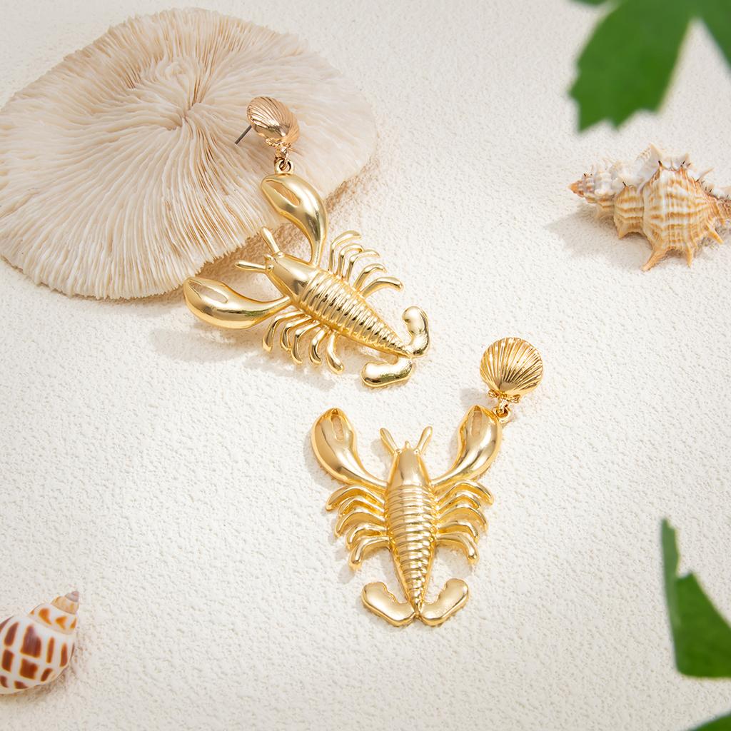 Ingemark Creative Unique Scallop Crayfish Stud Earrings for Women Vintage Irregular Gold Color Metal Piercing Ear Jewelry Gifts