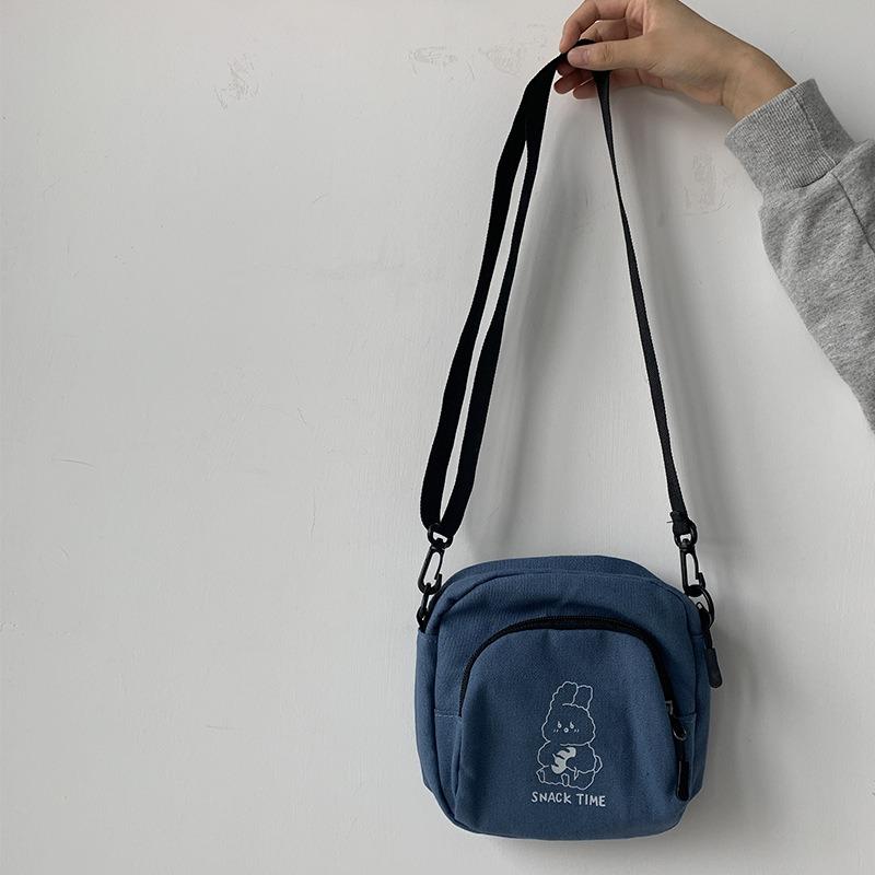 Милая маленькая сумка женская 2025 новая сумка через плечо сто с мультяжной холщовой сумкой