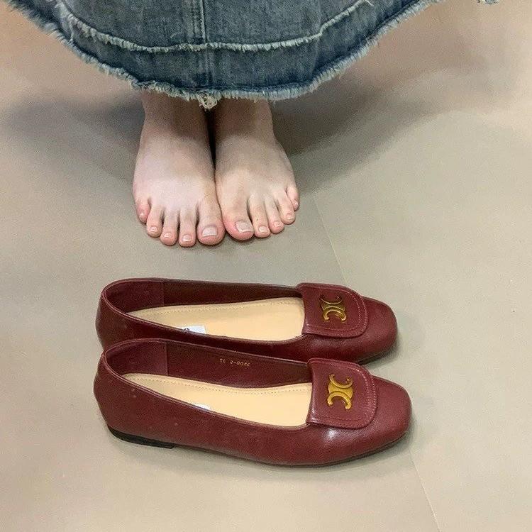 Женские модные повседневные удобные подошвы женские белые эластичные балетки из искусственной кожи с металлическими буквами на одну ногу