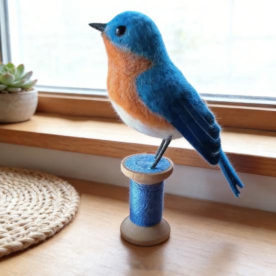 Felt Bird Sculpture Handmade Wool Songbirds Figure Realistic Wildlife-Inspired Design Soft Layered Feathers Decorative Figurine