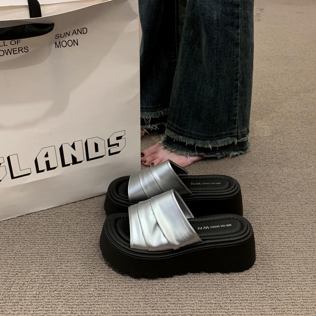 Крутые шлепанцы на толстой подошве для летней женской носки, новые, с юбкой, пляжные шлепанцы-одно слово, маленькие шлепанцы-маффины