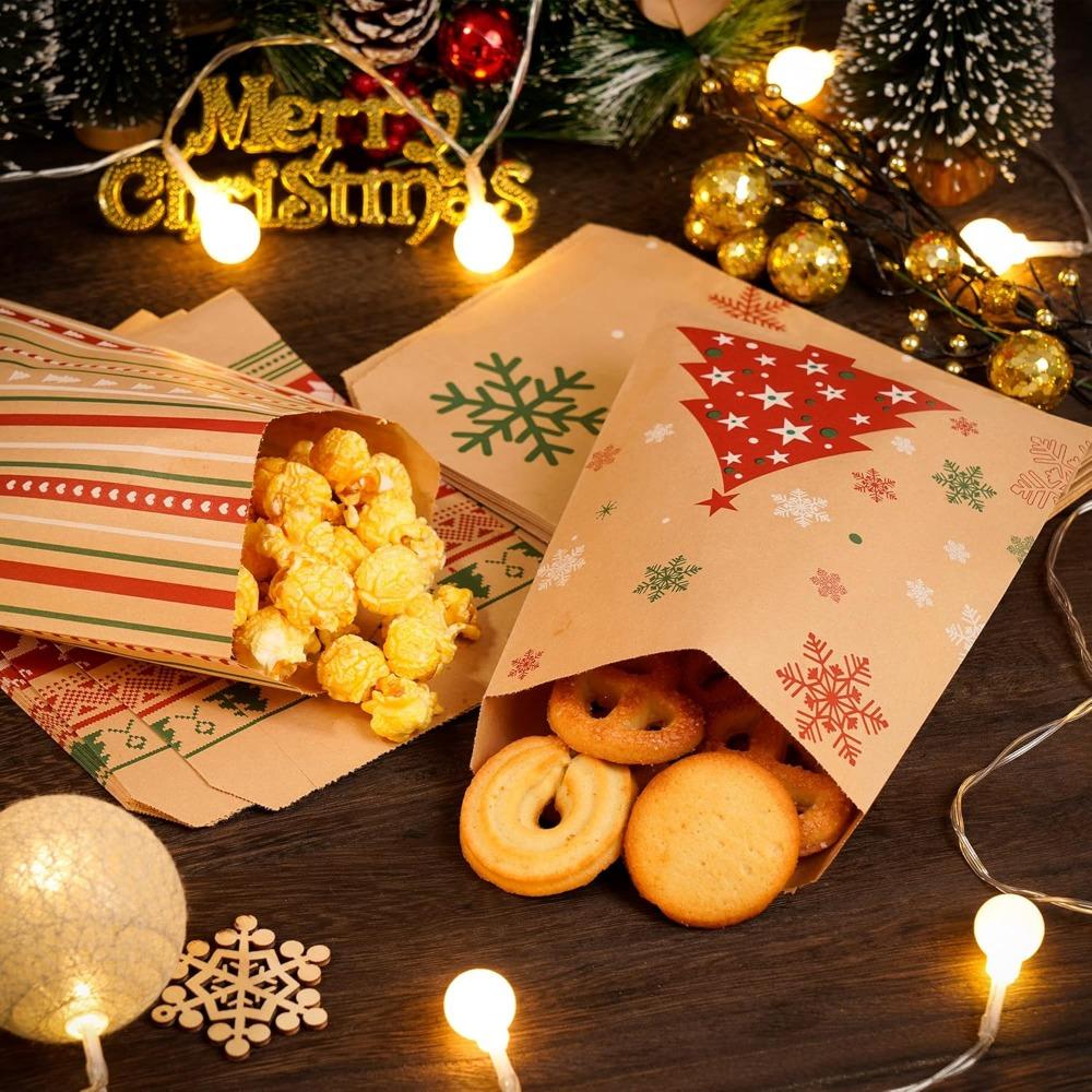 100pcs Christmas Kraft Bags Festive Paper Gift Bags 4 Unique Designs Christmas Party Goody Bags and Buffet Tables Party Supplies