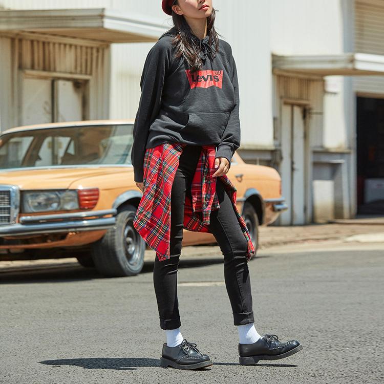 Толстовка с капюшоном Levis Letter Logo Printed Women Hoodie Black 35946-0099