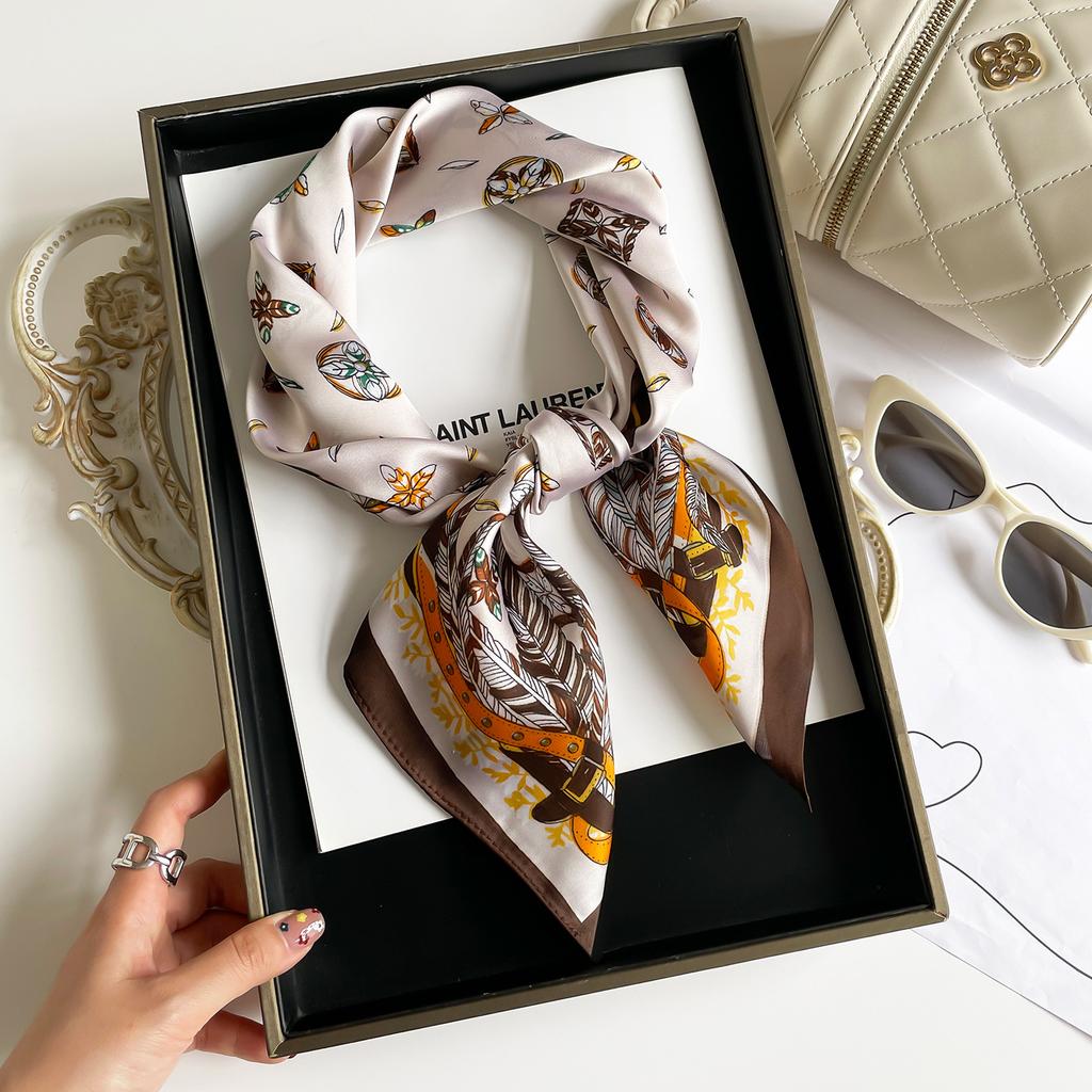 High-End Small Square Scarf Fashion Printed Silk Scarf Cashew Nut Silk Scarf Women Spring And Summer Retro Neck Silk Scarf Women