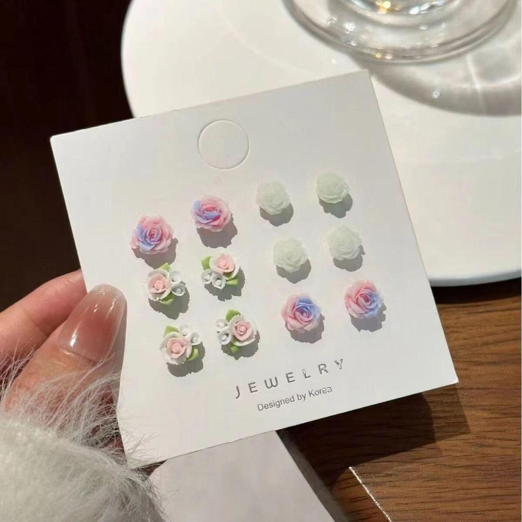 «Очаровательные серебряные серьги-бабочки с иголками — нежный, изысканный и свежий дизайн»