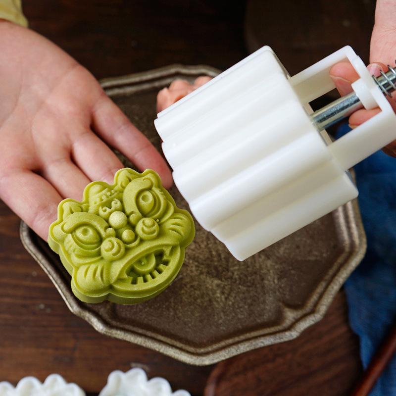 2Pcs 75G Cookie Stamp Chinese Year Mooncake Mold Set Dragon Ru Yi Diy Hand Press Fondant Pastry Household Kitchen Tool Party