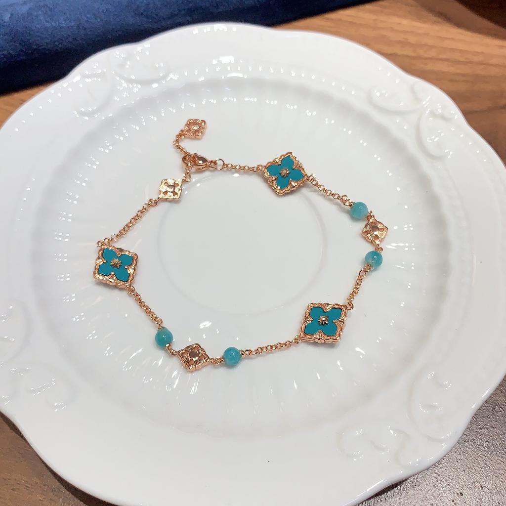 Буки Латти Итальянский Брашированный Мини Маленький Браслет с Трилистником из Халцедона в Виде Трех Цветов в Винтажном Придворном Стиле