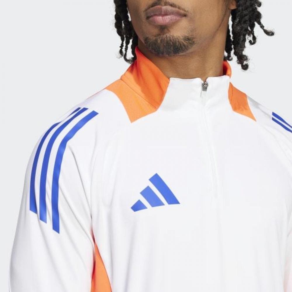 Adidas 24 футболки на молнии с экологичным дизайном, которые обеспечат комфорт во время мужских тренировок