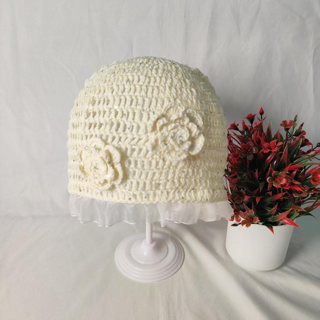 Niche hand-crocheted three-dimensional flower pullover hat for women's spring and summer face small lace lace sequined head hat