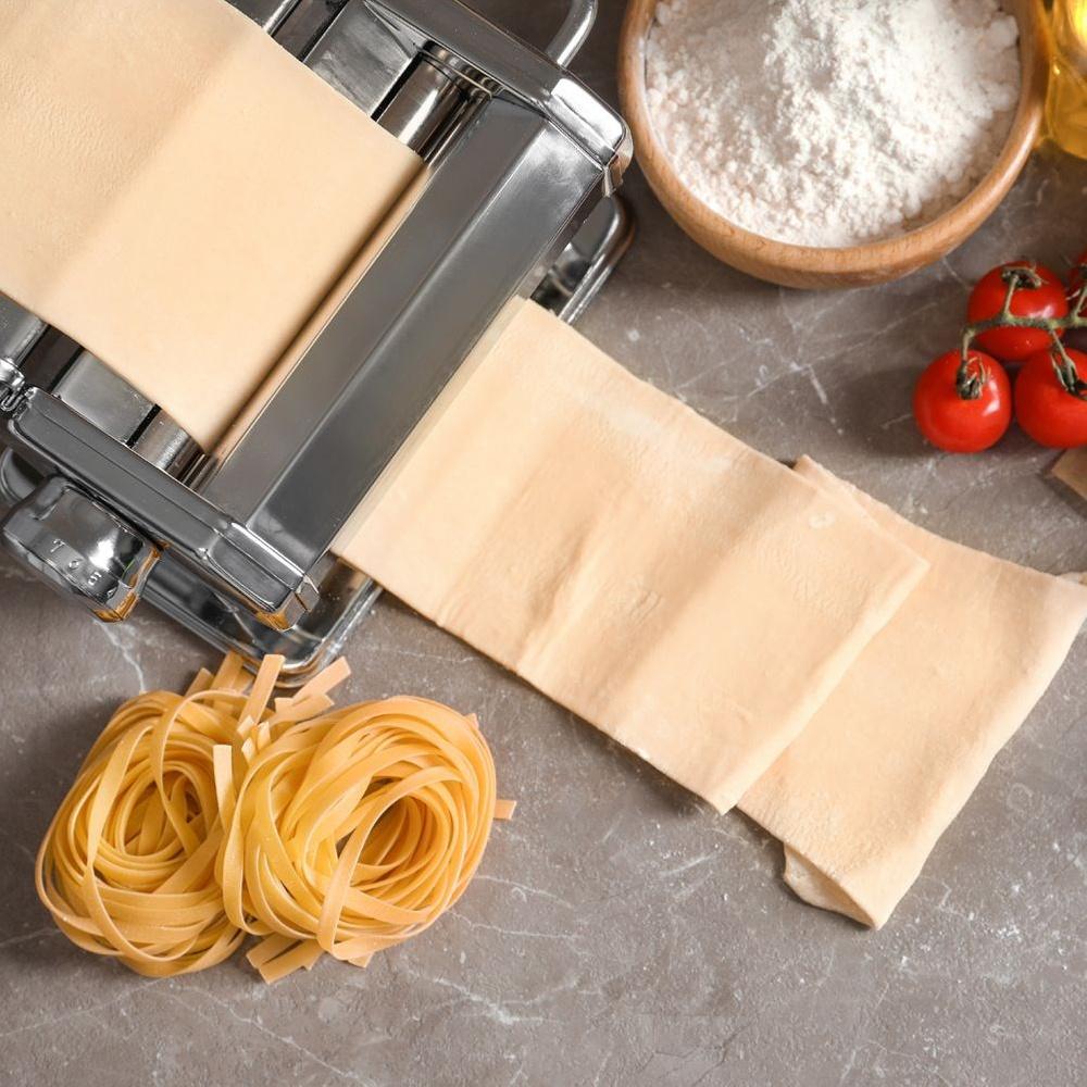 Pasta machine