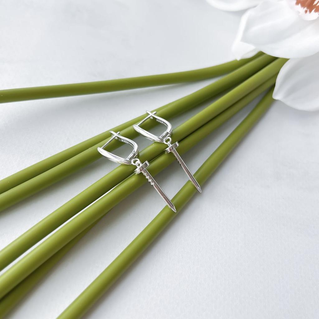 Серебряные серьги без камней (2147923)