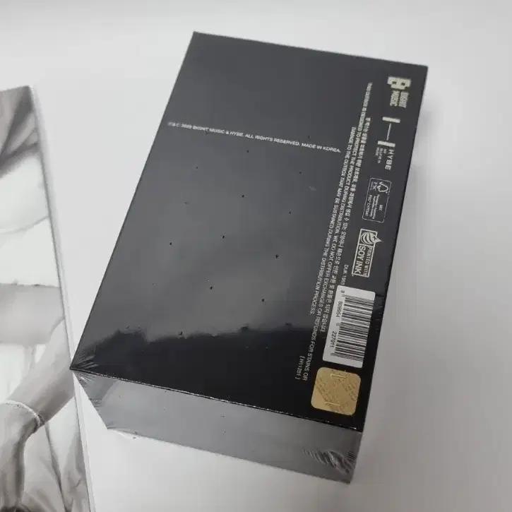 [Free Shipping/sealed] V Reve Photobook (special gift include)