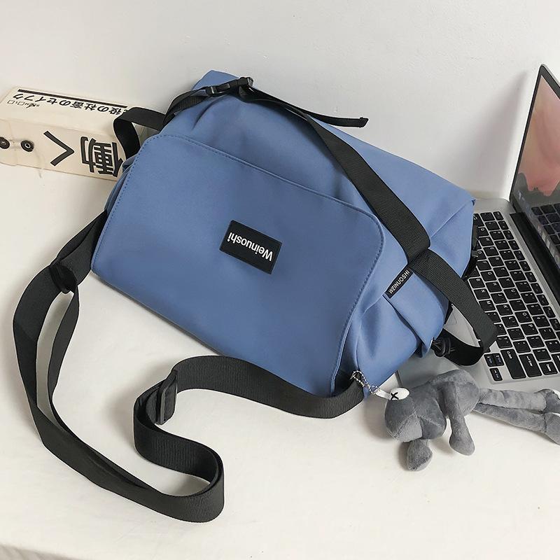 Summer Women's Bags Large Capacity Women's Commuting Men's Trendy Postman Plaid One Shoulder Crossbody Bag