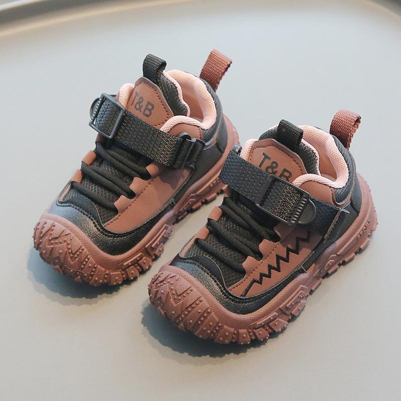 Детская спортивная обувь 2025 весна и осень новая мальчиковая обувь для альпинизма уличная женская обувь для бега мягкая детская повседневная обувь