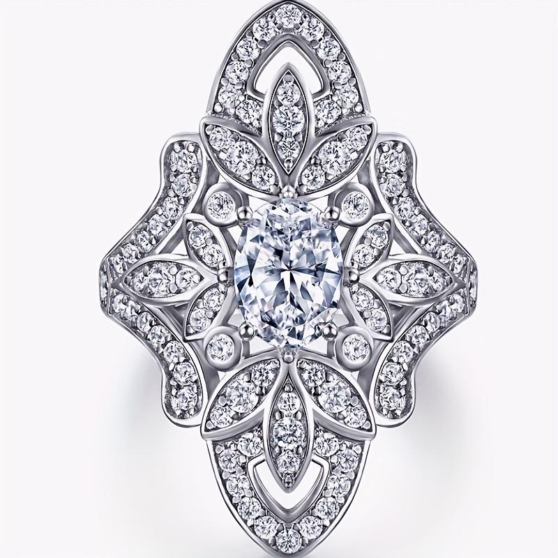 Christmas Silver Cubic Zirconia Women's Cocktail Ring with Vintage Filigree Snowflake Halo Design, Suitable for Holiday Parties, New Year's Eve,