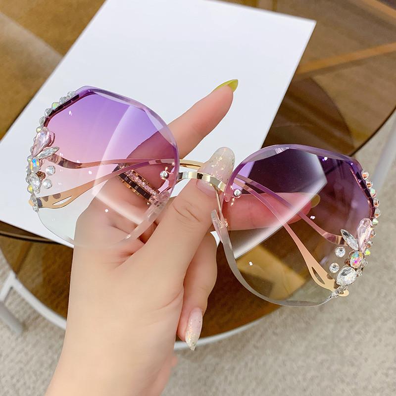 Luxury Fashion Oversized Rimless Sunglasses Women Fashion Brand Designer Big Frame Diamond Square Sun Glasses for Female Lentes