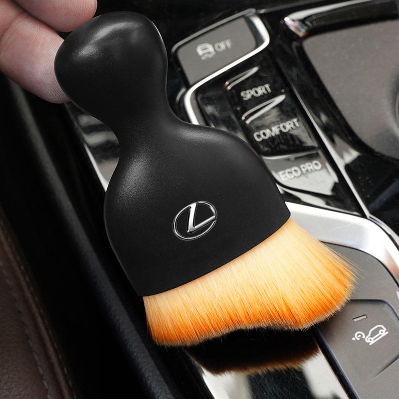 XBE2 1PCS Car Emblem Cleaning Soft Brush Dust Remover Tool For Lexus LS LC RZ IS350 ES300 GS350 CT200h GX460 LX570 RX500h NX300 UX260