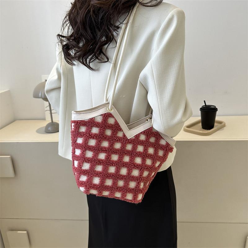 Fashionable Minimalist Shoulder Bag Stylish Tote Bag Large Capacity Perfect For Everyday Use