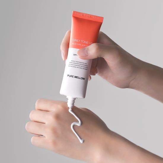 Pure Mellow Daily Tone-Up Moisture Sunscreen 50g