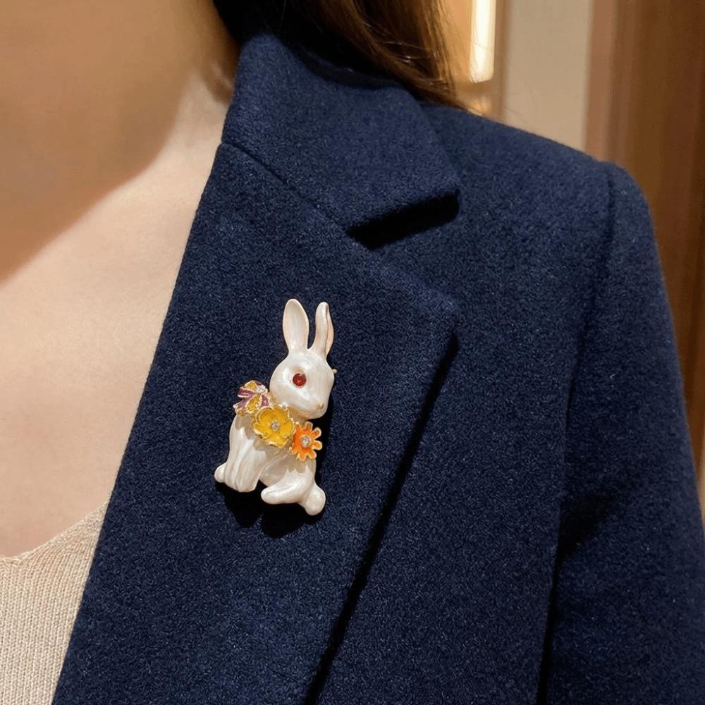 Elegant Rabbit Brooch Zinc Zinc Alloy Easter Enamel Pin New Animal Brooch Wedding