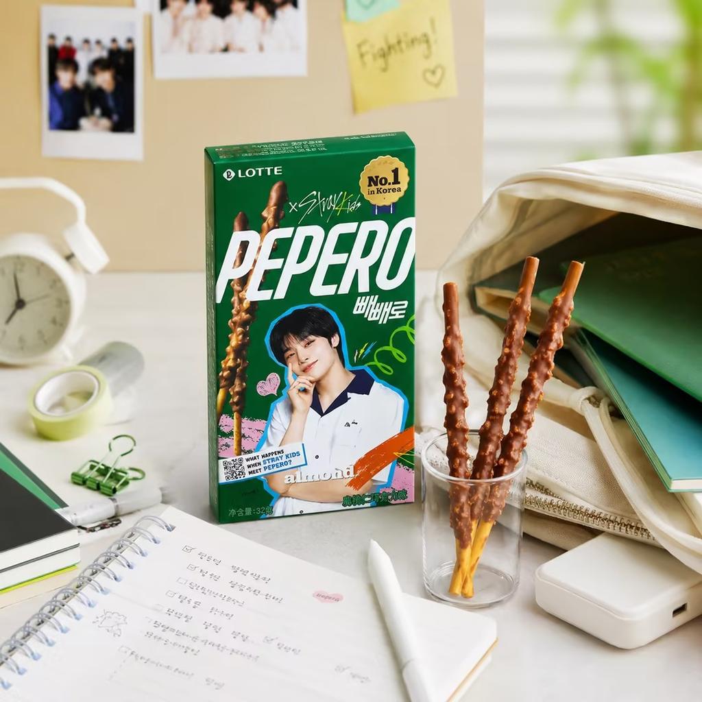 Lotte Pepero Миндально-шоколадное печенье-палочки Ограниченная серия для бой-групп 32 г Узоры отправляются случайным образом