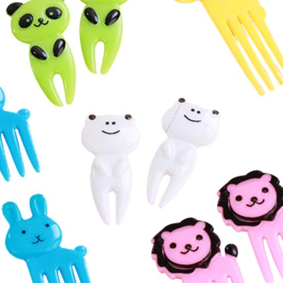 10Pcs Creative Plastic Mini Fruit Fork Lunch Decoration Cartoon Elephant Giraffe Bento Stick Party Favors