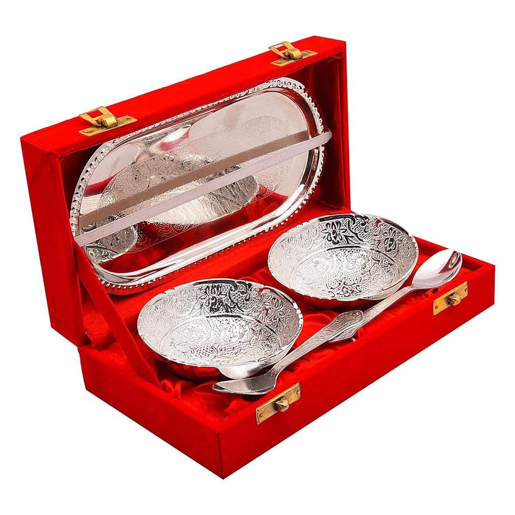 World Silver Plated Metal Bowl Set With Royal Velvet Box, Capsule Tray Bowls - 5 Pcs Set, 100 ML
