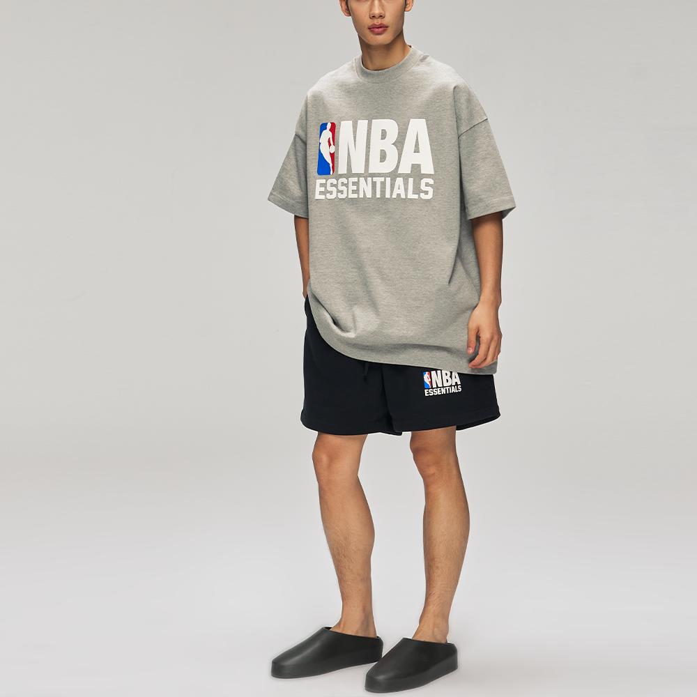 Fear of God Essentials Футболка NBA 90-х Бетонно-серый Мужские Топы Серый 125NB252002F