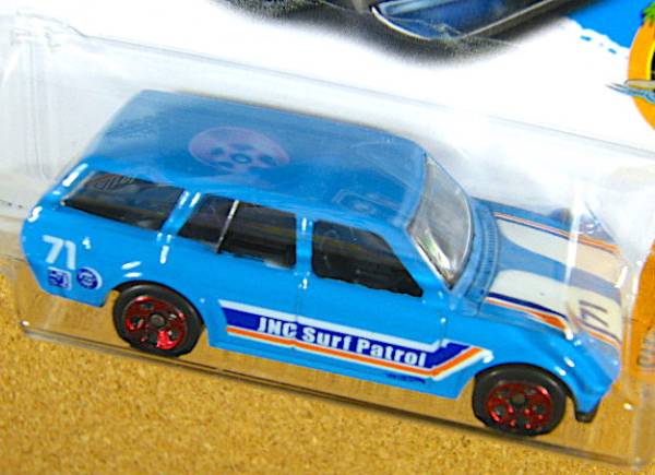 Hot Wheels 2017 Datsun Bluebird 510 Wagon Saxophone Blue '71