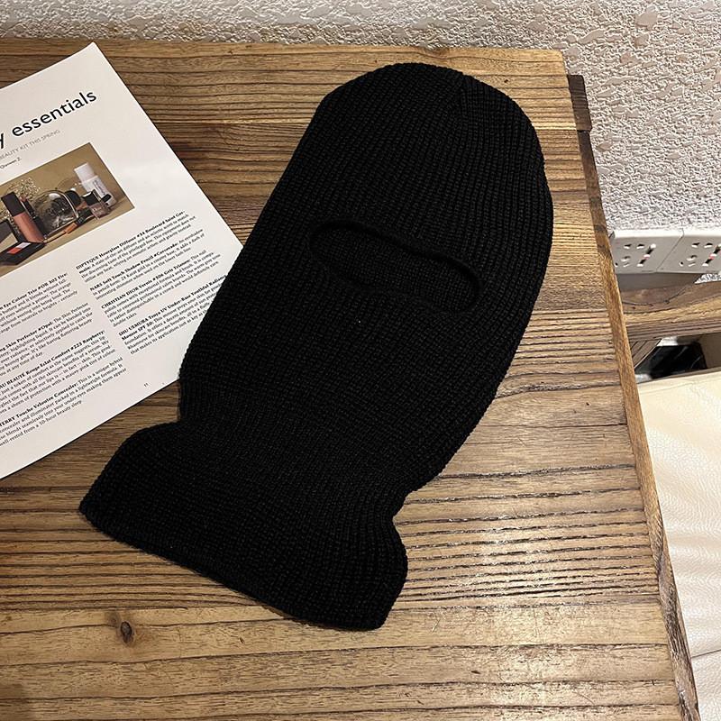 Knitted Hat Unisex For Winter With Windproof Features And Stylish Gift Design