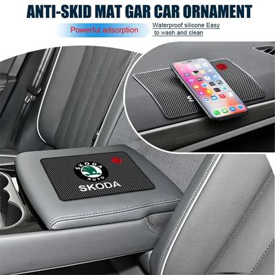 Автомобильный орнамент Нескользящий силиконовый коврик Панель приборов автомобиля Липкая подставка для телефона Для Skoda KAMIQ A5 A7 Yeti Octavia Rapid Fabia Superb