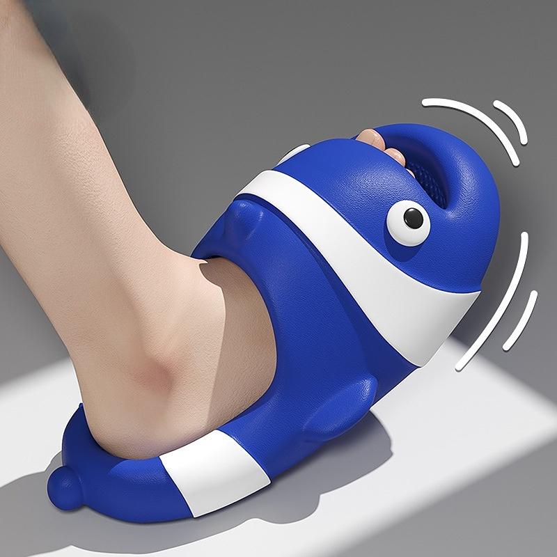 Модные летние милые мягкие тапочки с животными для женщин, модные домашние сандалии с рыбой-клоуном для пар, для ванной комнаты, противоскользящие тапочки на платформе